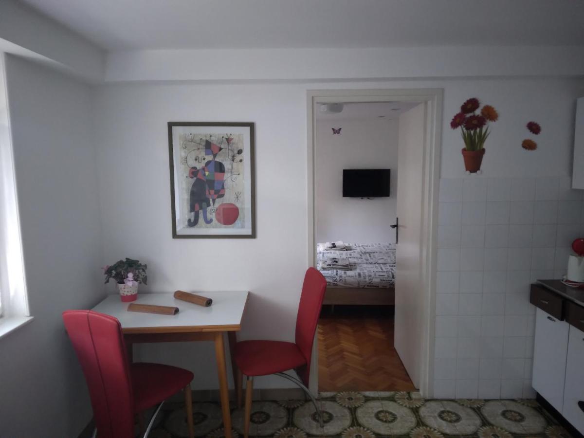 Apartments Villa Anton Poreč Eksteriør bilde